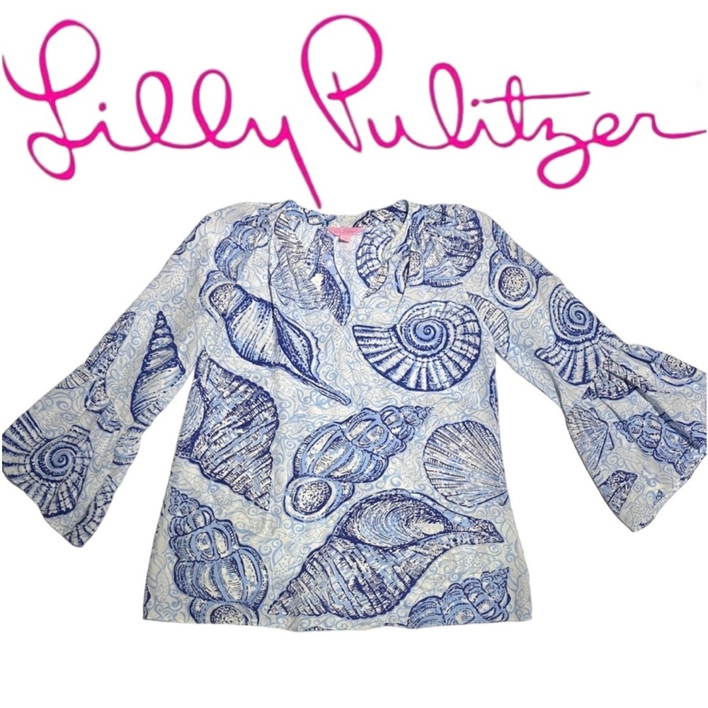 Lilly Pulitzer beautiful silk blouse in blue and white size XXS.